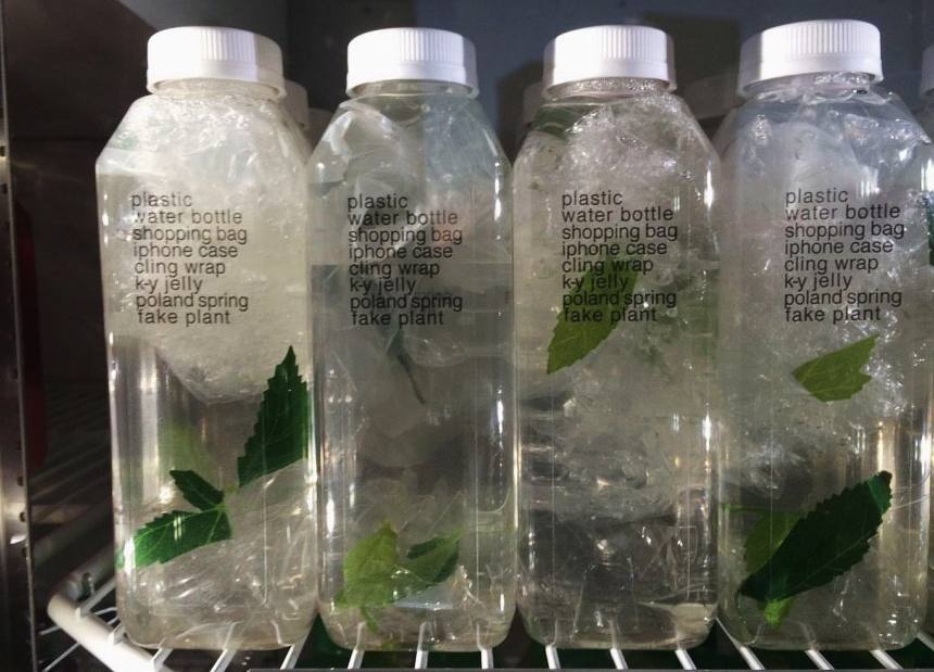 Tri litre vode na dan su mit